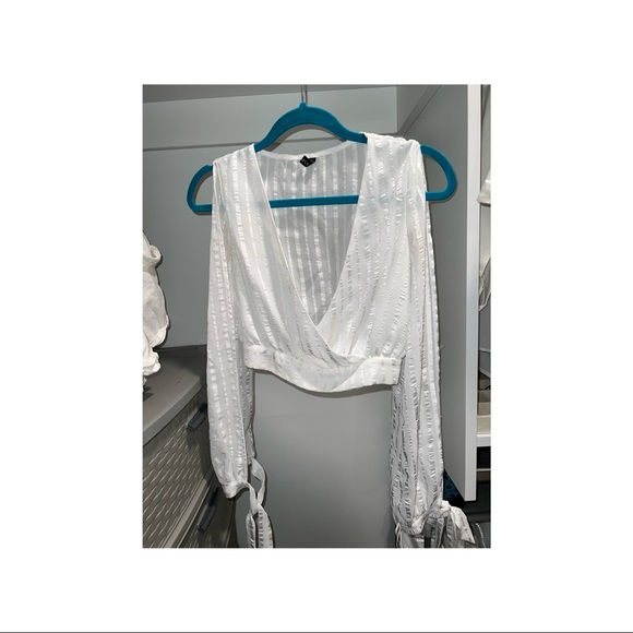 White see through crop top with sleeves - Picture 1 of 1